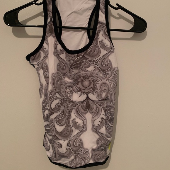Racer back tank top - Picture 2 of 2